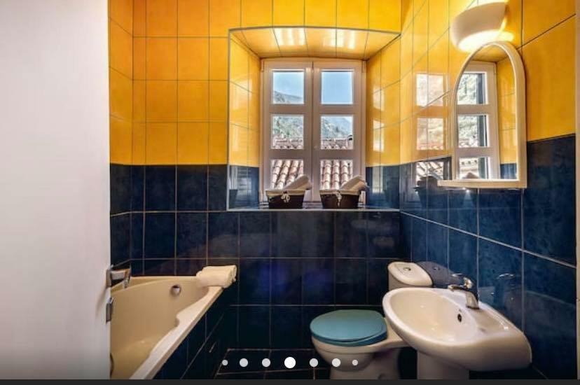 Old Town Experience Apartment Cattaro Esterno foto